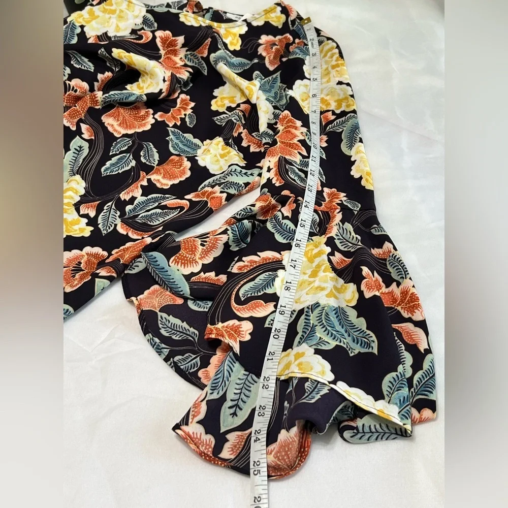 Rose & Olive Bohemian Navy Floral Bell Sleeve Blouse Small - Picture 11 of 12